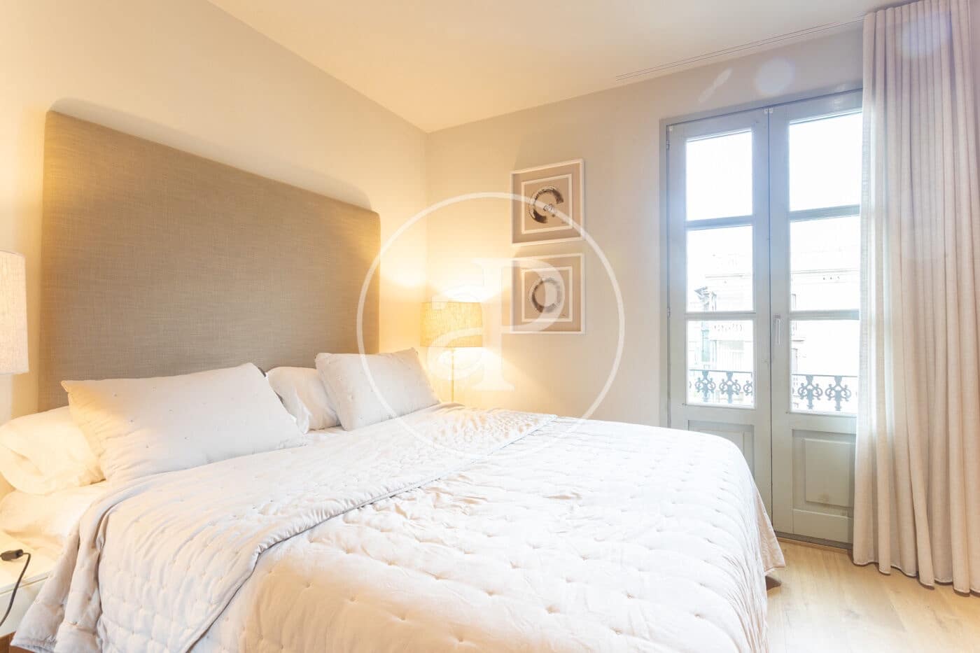 2 bedroom Apartment for rent in Barcelona city - € 2,100 (Ref: 9372001)
