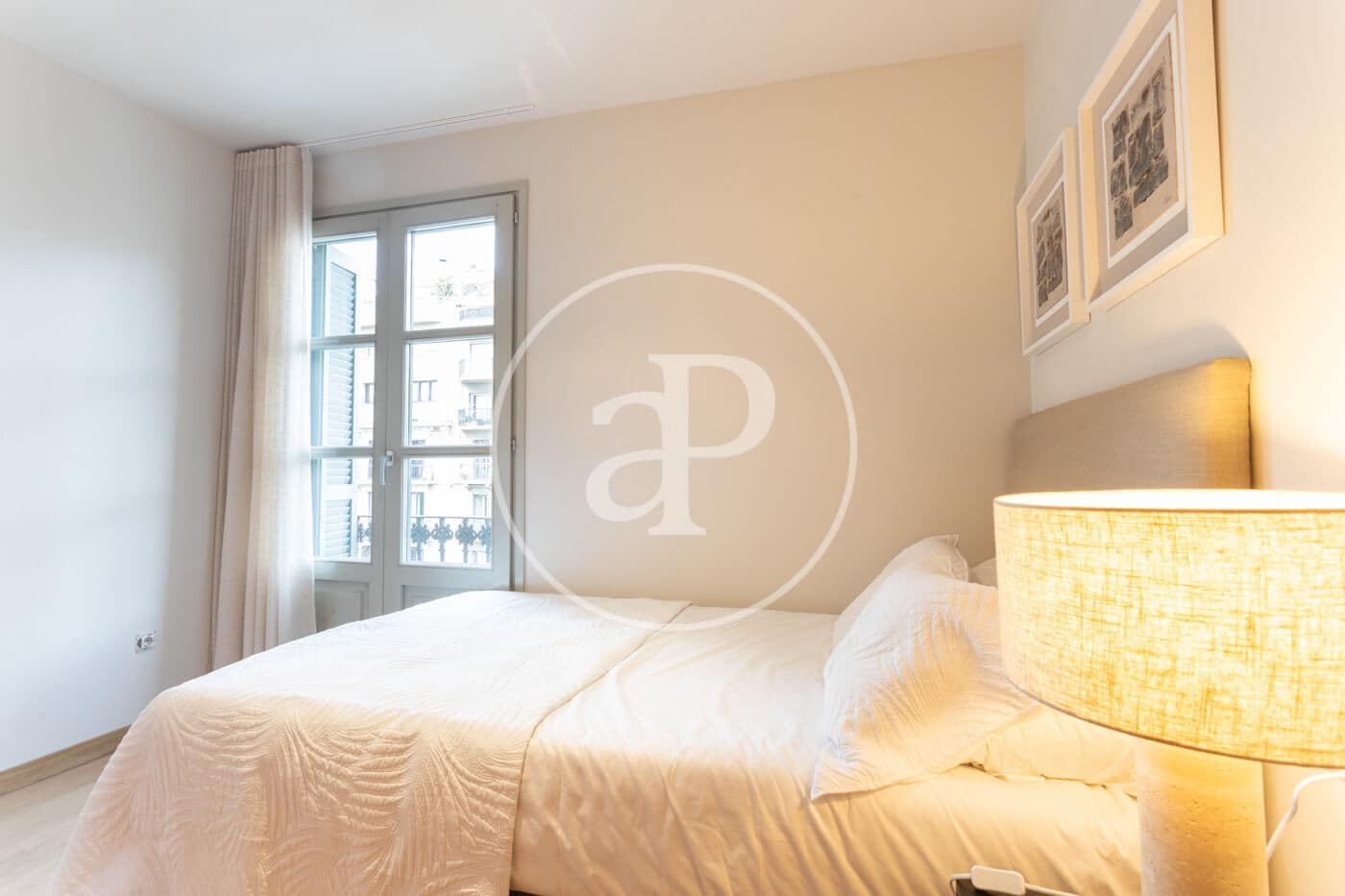 2 bedroom Apartment for rent in Barcelona city - € 2,100 (Ref: 9372001)