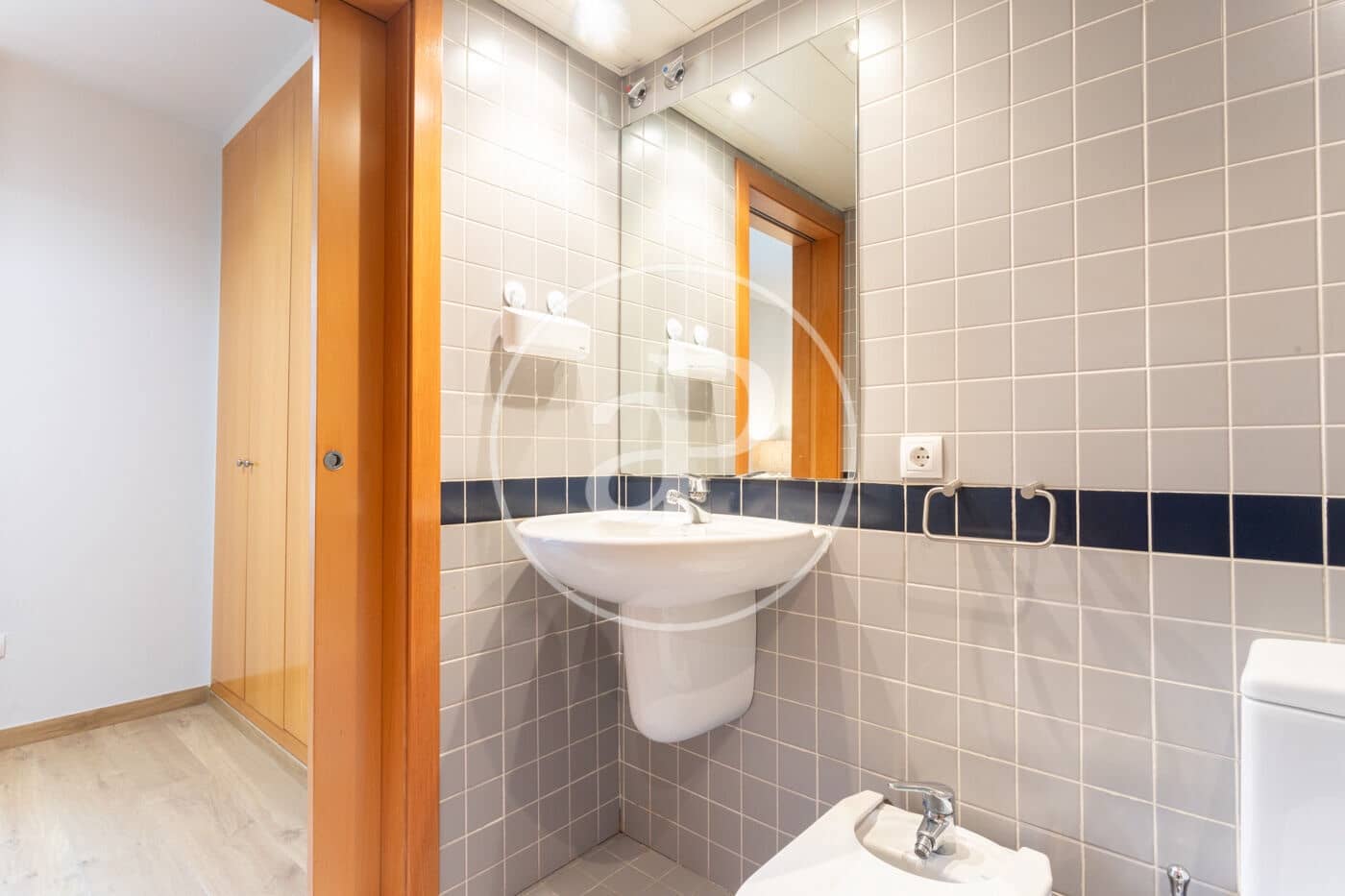 2 bedroom Apartment for rent in Barcelona city - € 2,100 (Ref: 9372001)