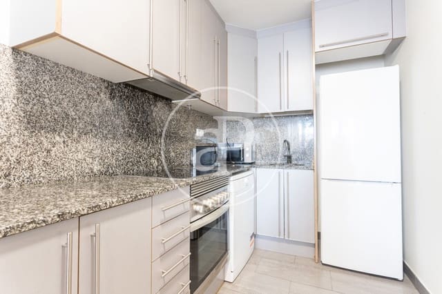 2 makuuhuone Huoneisto vuokrattavana paikassa L'Antiga Esquerra de L'Eixample, Barcelona kaupunki - 2 100 € (Ref: 9372001)