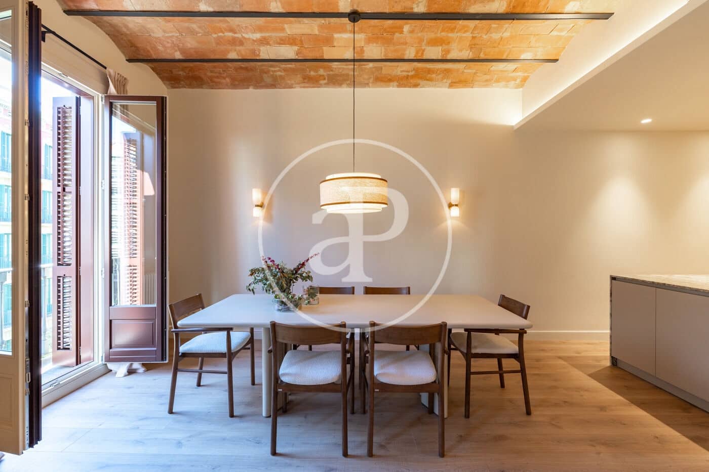 4 bedroom Apartment for sale in Barcelona city - € 1,720,000 (Ref: 9372002)