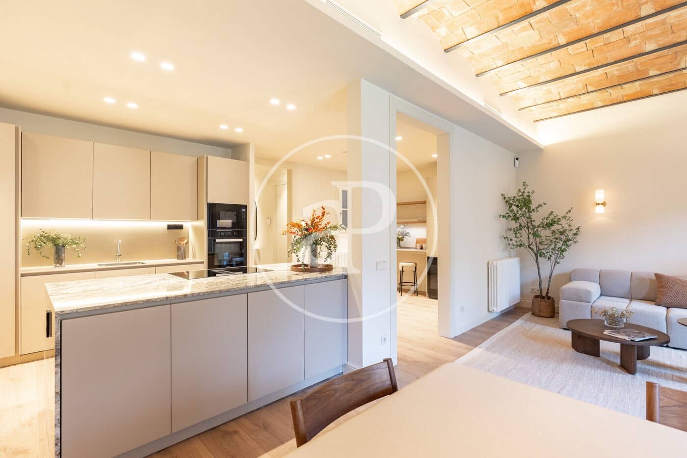 4 bedroom Apartment for sale in Barcelona city - € 1,720,000 (Ref: 9372002)