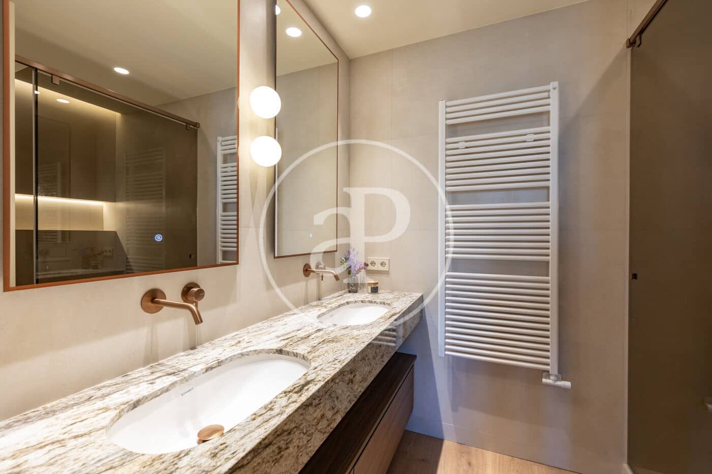 4 bedroom Apartment for sale in Barcelona city - € 1,720,000 (Ref: 9372002)