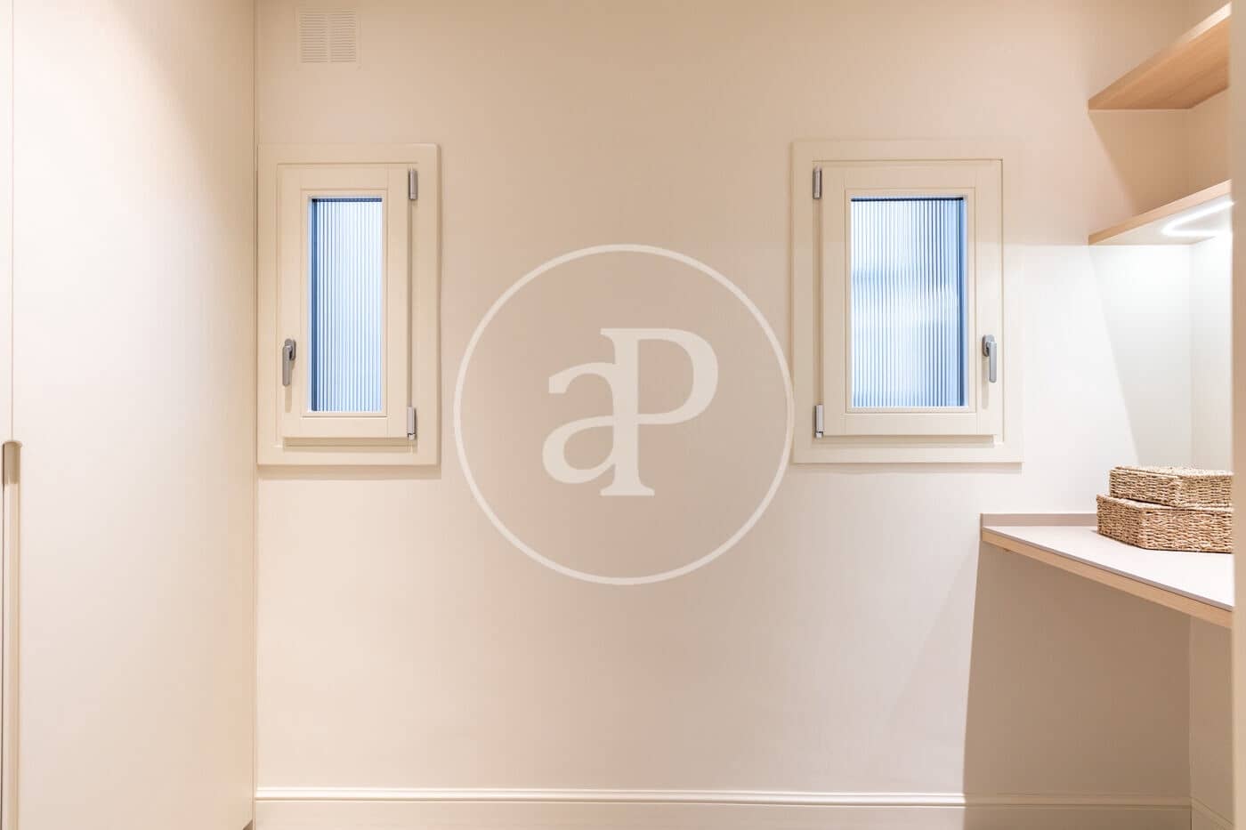 4 bedroom Apartment for sale in Barcelona city - € 1,720,000 (Ref: 9372002)