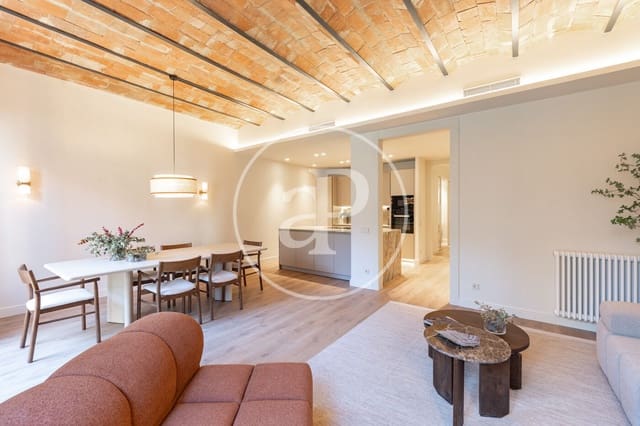 4 bedroom Apartment for sale in La Dreta de L'Eixample, Barcelona city - € 1,720,000 (Ref: 9372002)