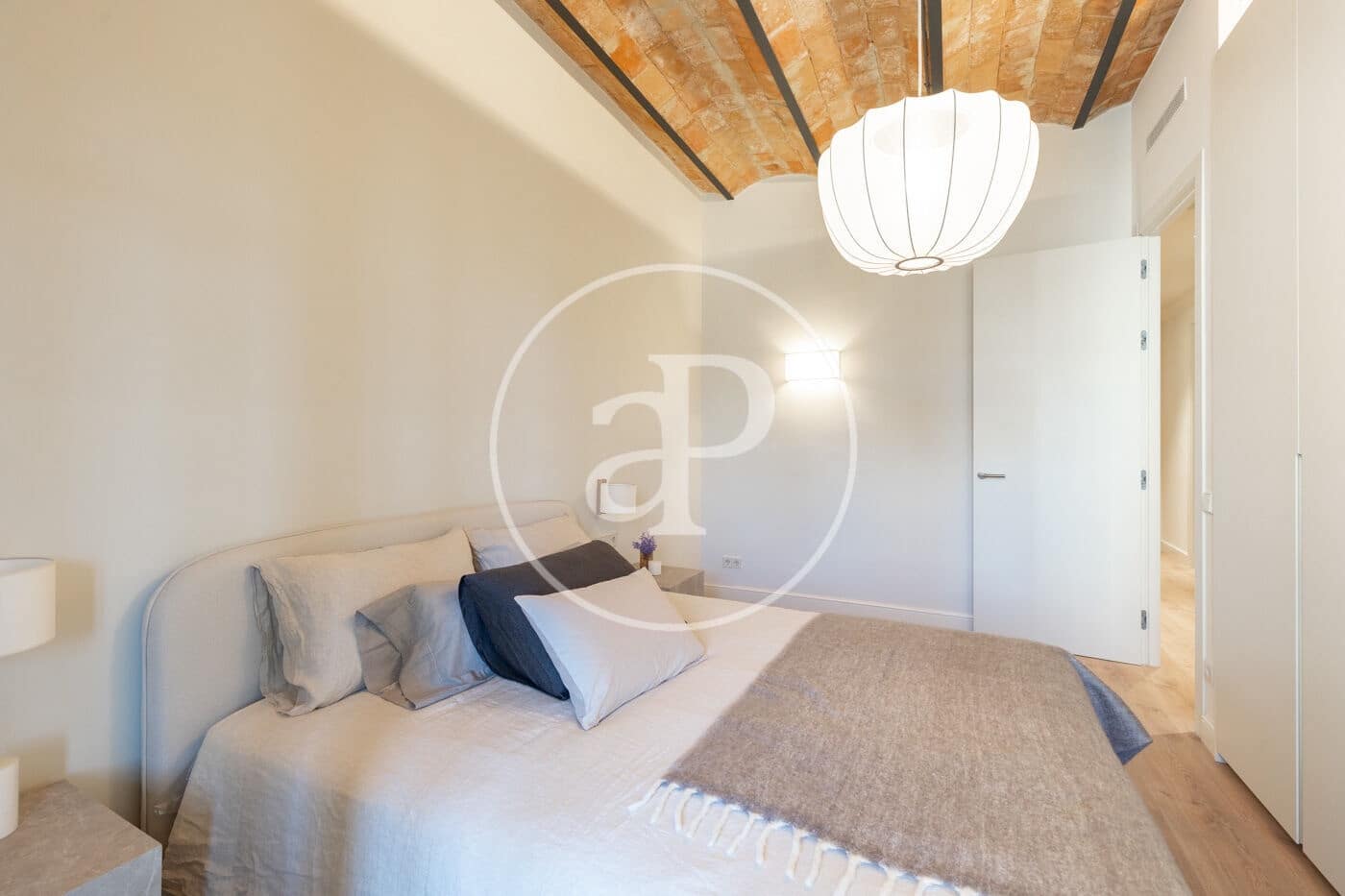 4 bedroom Apartment for sale in Barcelona city - € 1,720,000 (Ref: 9372002)