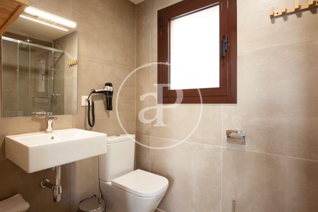 1 slaapkamer Appartement te huur in Barcelona stad - € 1.650 (Ref: 9375317)