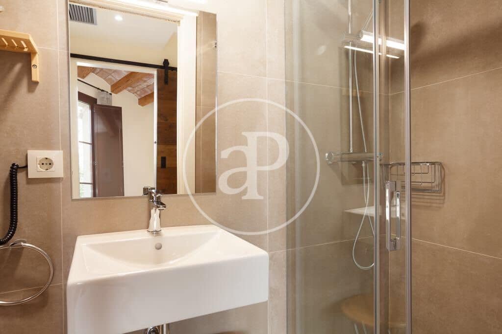 1 slaapkamer Appartement te huur in Barcelona stad - € 1.650 (Ref: 9375317)