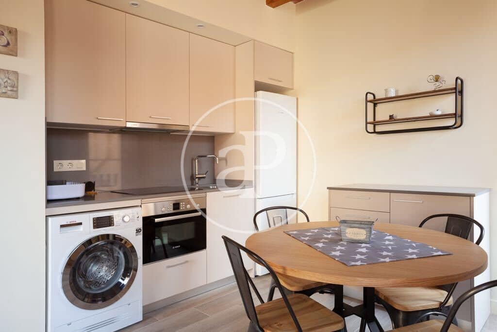 1 slaapkamer Appartement te huur in Barcelona stad - € 1.650 (Ref: 9375317)