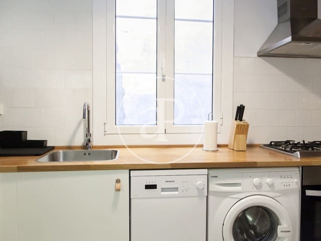 1 slaapkamer Appartement te huur in El Barri Gòtic, Barcelona stad - € 2.100 (Ref: 9375318)