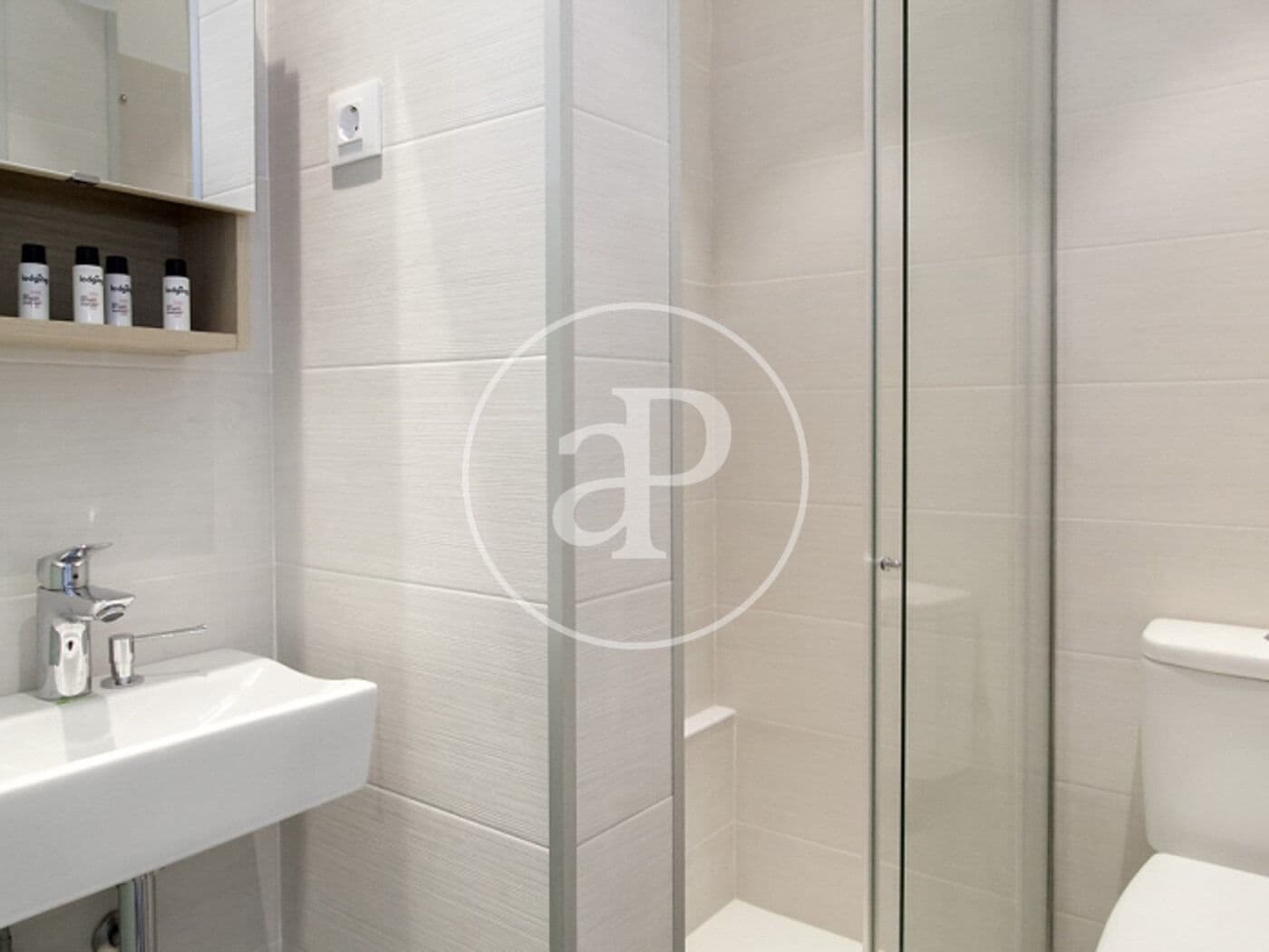 1 soverom Leilighet til leie i Barcelona by - € 2 100 (Ref: 9375318)