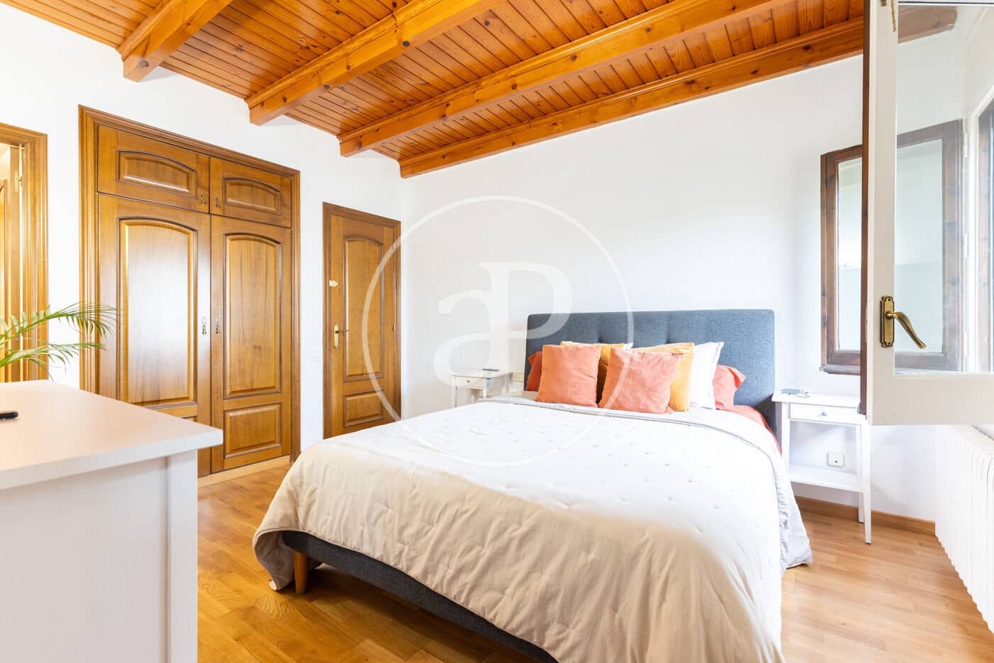 4 Zimmer Villa zu vermieten in Valldoreix mit Pool - 3.980 € (Ref: 9375324)