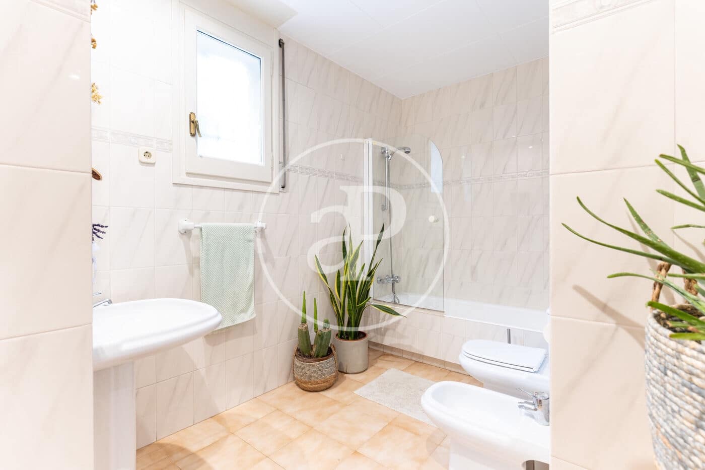 4 Zimmer Villa zu vermieten in Valldoreix mit Pool - 3.980 € (Ref: 9375324)