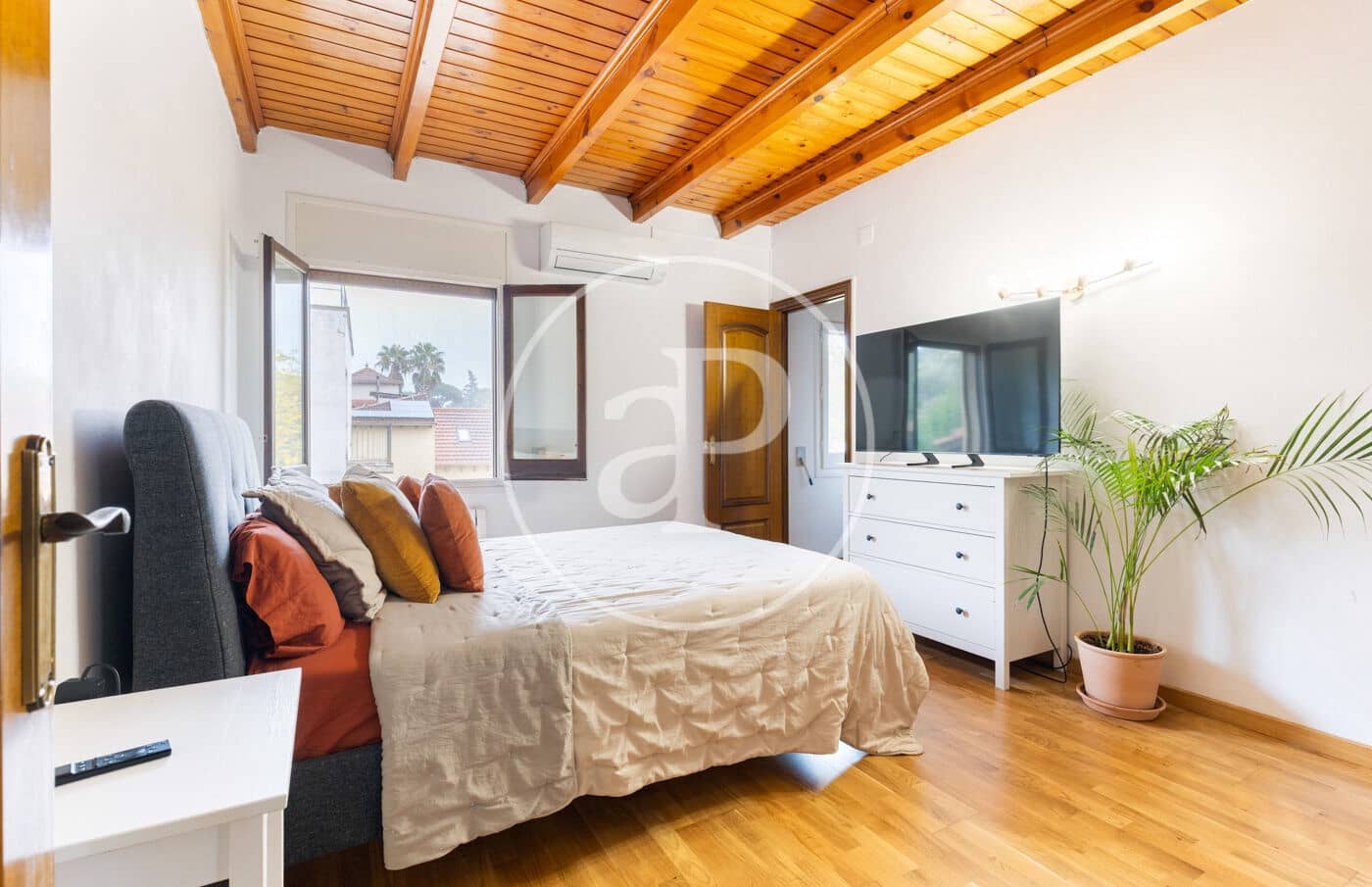 4 Zimmer Villa zu vermieten in Valldoreix mit Pool - 3.980 € (Ref: 9375324)