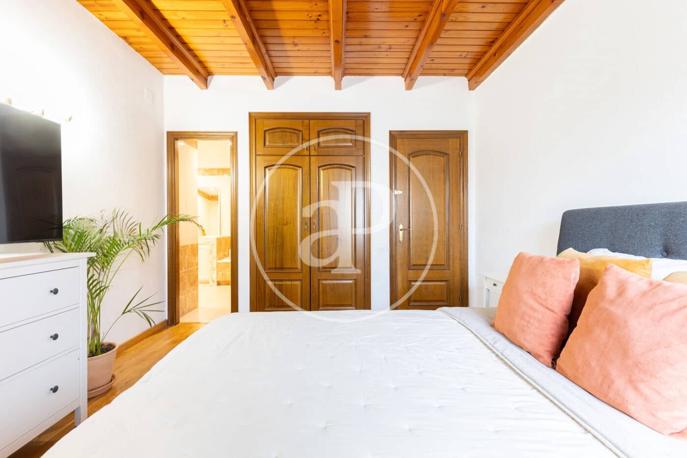 4 Zimmer Villa zu vermieten in Valldoreix mit Pool - 3.980 € (Ref: 9375324)