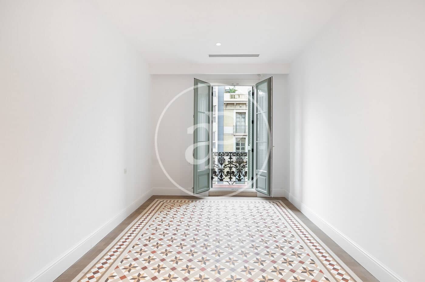 7 soveværelse Lejlighed til leje i Barcelona by - € 8.000 (Ref: 9379006)