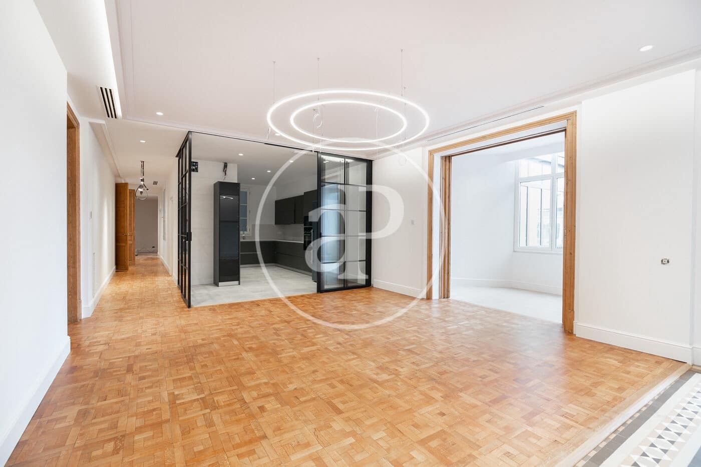 7 soveværelse Lejlighed til leje i Barcelona by - € 8.000 (Ref: 9379006)