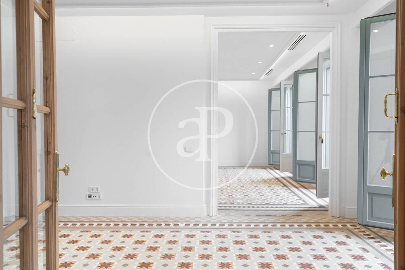 7 soveværelse Lejlighed til leje i Barcelona by - € 8.000 (Ref: 9379006)