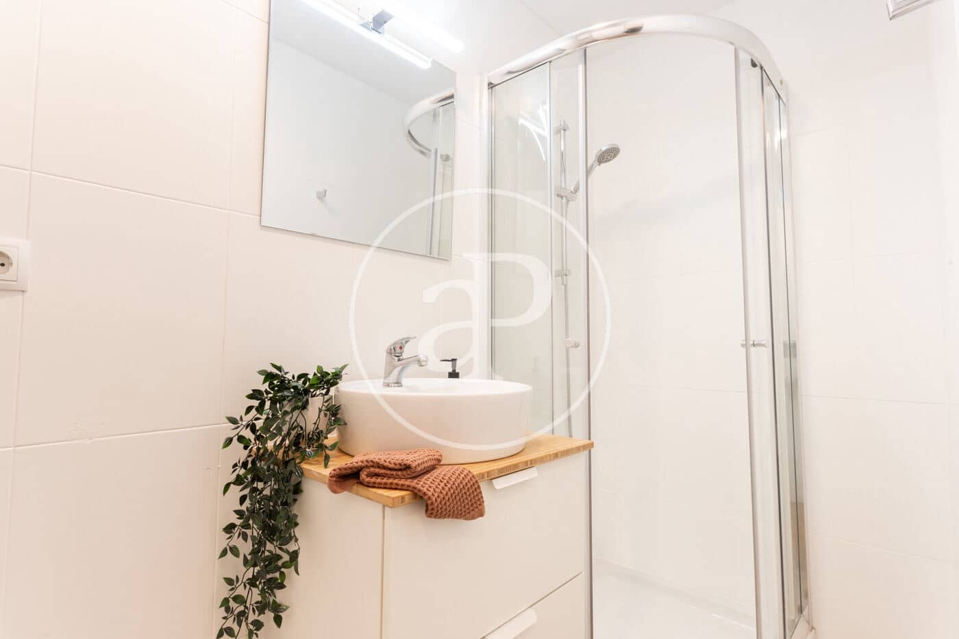 2 makuuhuone Huoneisto vuokrattavana paikassa Barcelona kaupunki - 1 800 € (Ref: 9379009)