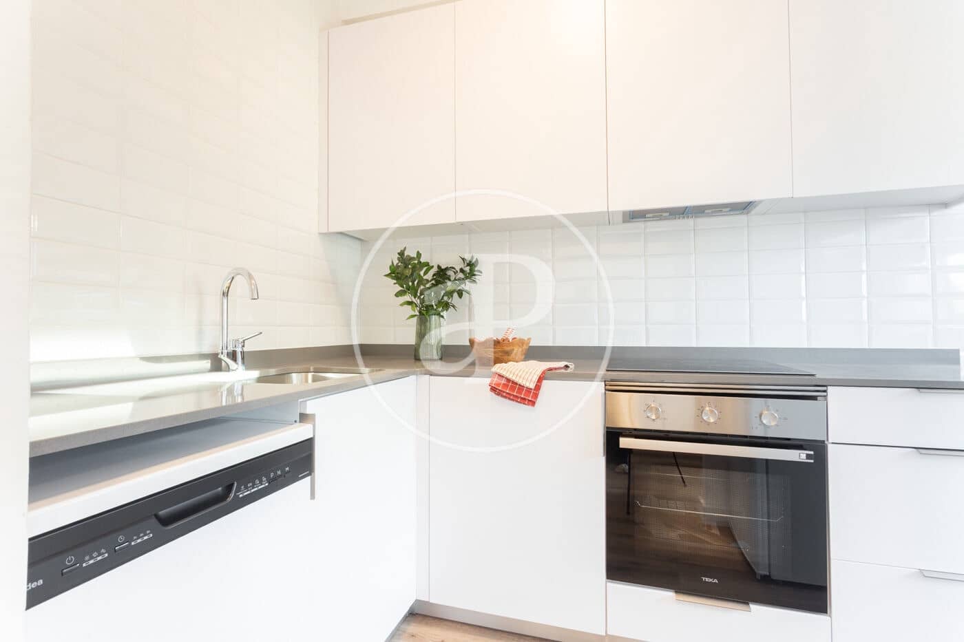 2 makuuhuone Huoneisto vuokrattavana paikassa Barcelona kaupunki - 1 800 € (Ref: 9379009)