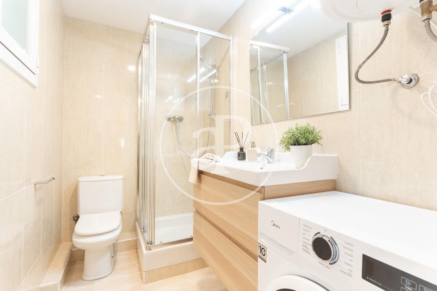 2 makuuhuone Huoneisto vuokrattavana paikassa Barcelona kaupunki - 1 800 € (Ref: 9379009)