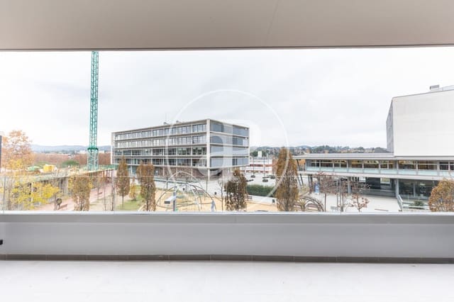 Apartamento de 2 habitaciones en Mira-Sol, Sant Cugat del Vallès en alquiler - 2.150 € (Ref: 9382819)