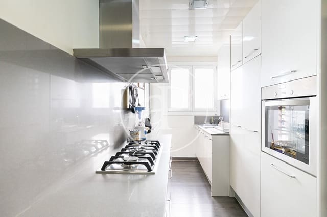 4 bedroom Apartment for sale in Sarrià, Barcelona city - € 780,000 (Ref: 9382822)