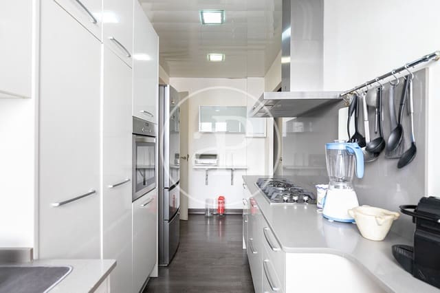 4 bedroom Apartment for sale in Sarrià, Barcelona city - € 780,000 (Ref: 9382822)