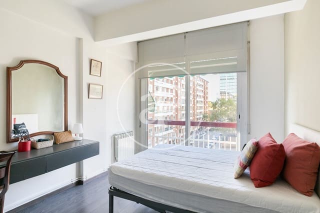 4 bedroom Apartment for sale in Sarrià, Barcelona city - € 780,000 (Ref: 9382822)