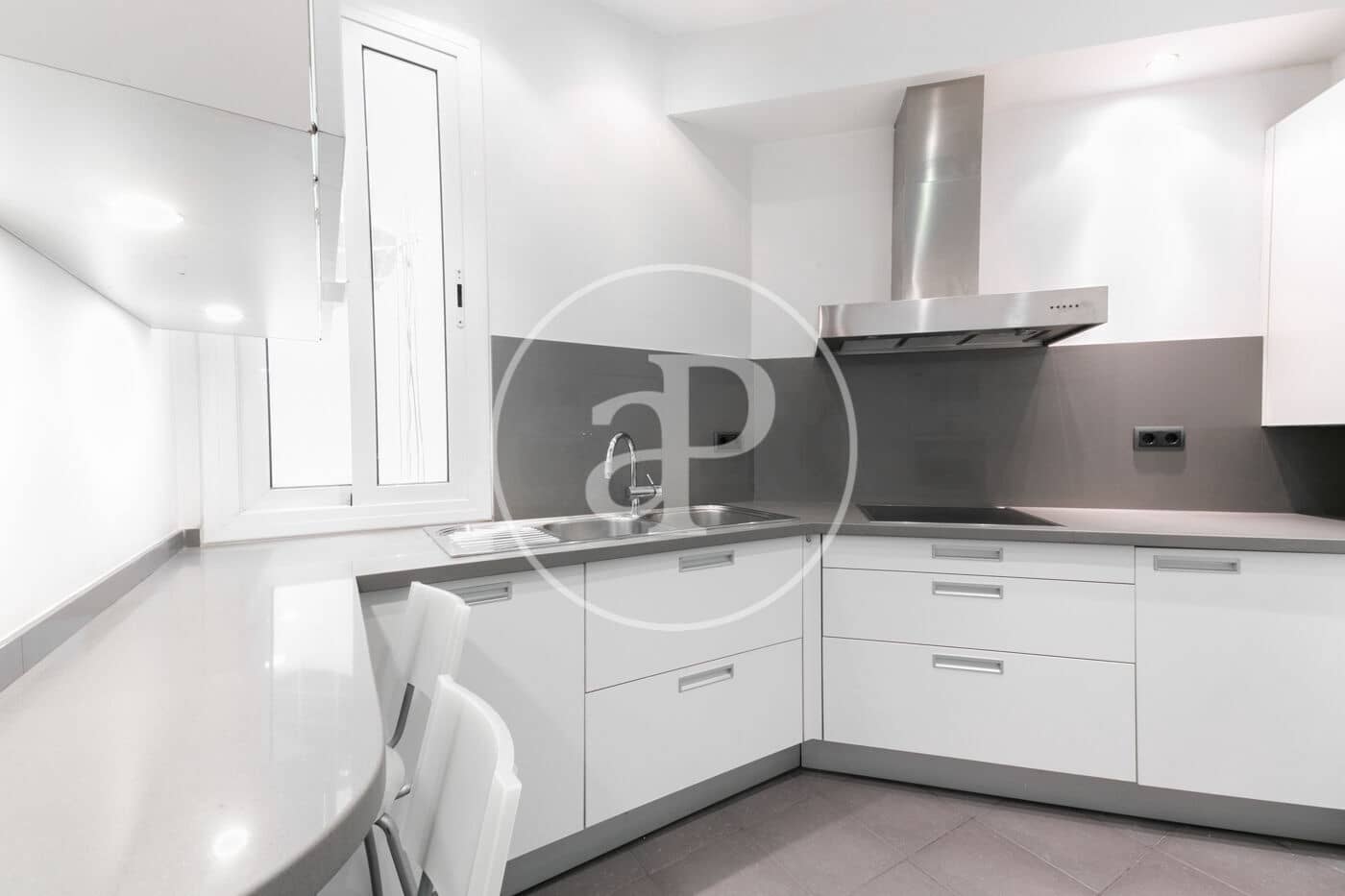 2 bedroom Apartment for rent in Barcelona city - € 1,850 (Ref: 9385575)
