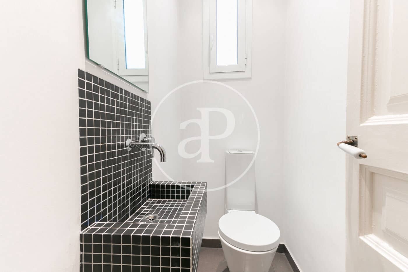 2 bedroom Apartment for rent in Barcelona city - € 1,850 (Ref: 9385575)