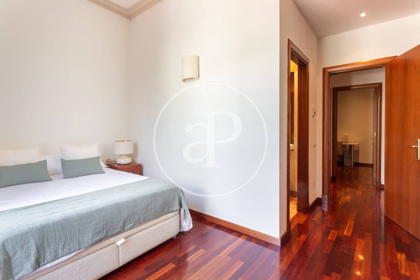 2 soverom Leilighet til leie i Barcelona by - € 2 800 (Ref: 9385578)