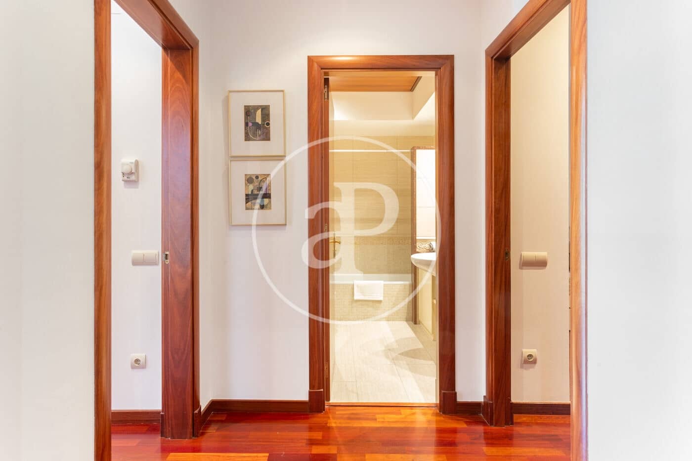 2 soverom Leilighet til leie i Barcelona by - € 2 800 (Ref: 9385578)