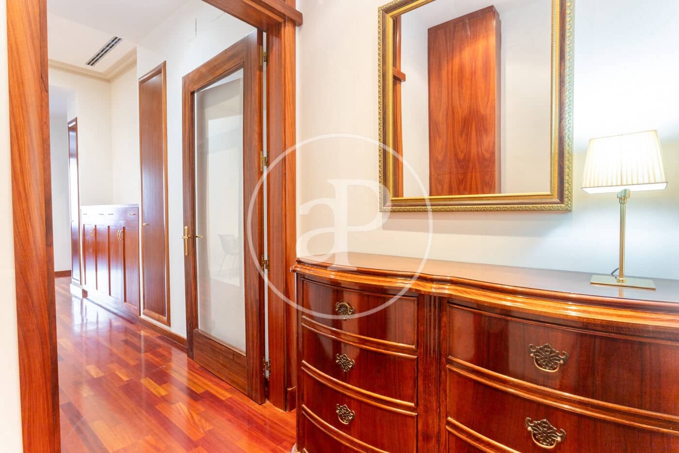 2 soverom Leilighet til leie i Barcelona by - € 2 800 (Ref: 9385578)