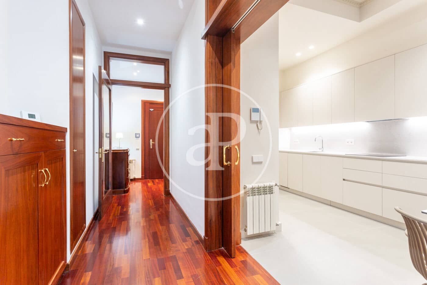 2 soverom Leilighet til leie i Barcelona by - € 2 800 (Ref: 9385578)