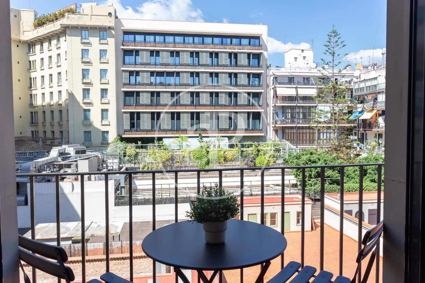 2 soverom Leilighet til leie i Barcelona by - € 2 800 (Ref: 9385578)
