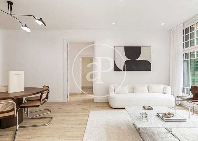 3 soveværelse Lejlighed til salg i El Barri Gòtic, Barcelona by - € 1.250.000 (Ref: 9385579)