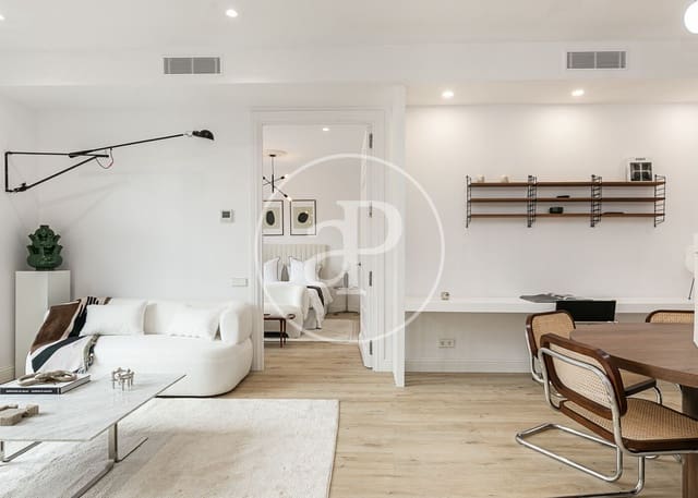 3 soveværelse Lejlighed til salg i El Barri Gòtic, Barcelona by - € 1.250.000 (Ref: 9385579)