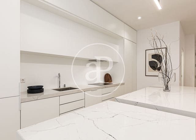 3 soveværelse Lejlighed til salg i El Barri Gòtic, Barcelona by - € 1.250.000 (Ref: 9385579)