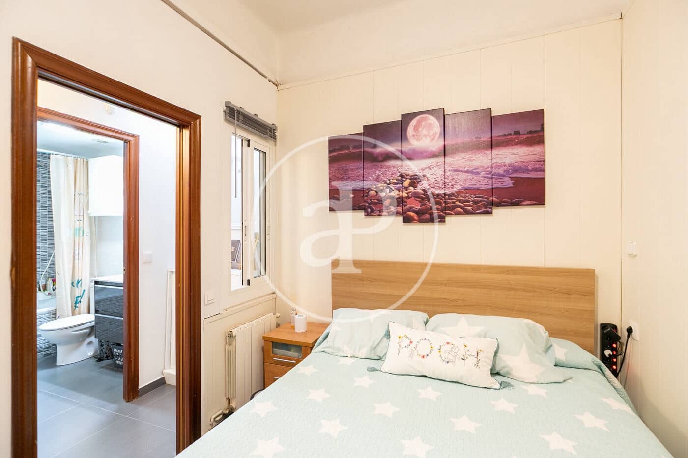 2 bedroom Apartment for sale in Barcelona city - € 325,000 (Ref: 9387891)