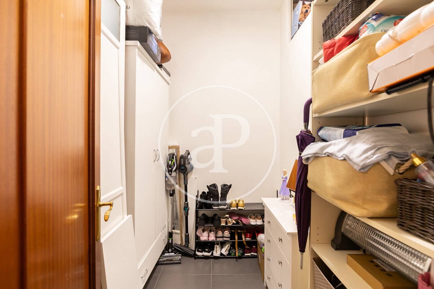 2 bedroom Apartment for sale in Barcelona city - € 325,000 (Ref: 9387891)