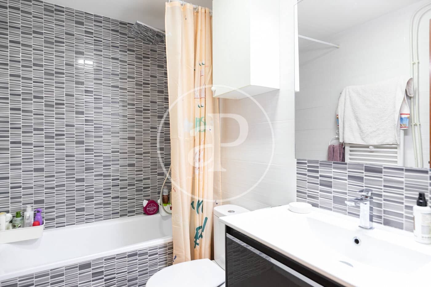 2 bedroom Apartment for sale in Barcelona city - € 325,000 (Ref: 9387891)