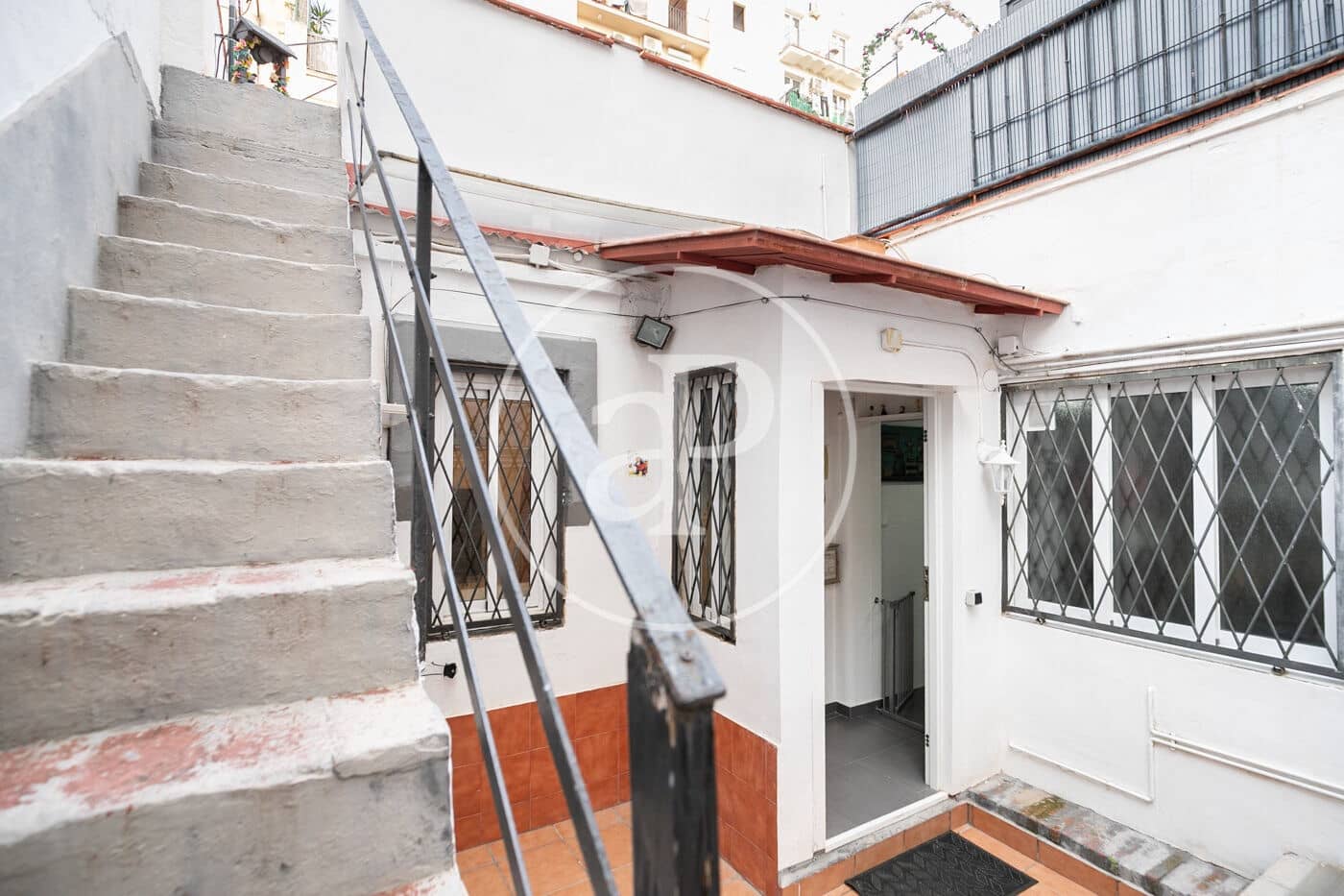 2 bedroom Apartment for sale in Barcelona city - € 325,000 (Ref: 9387891)