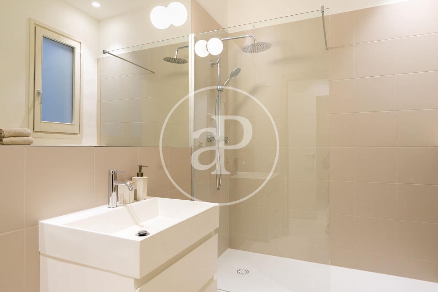 4 sypialnia Apartament do wynajęcia w Miasto Barcelona - 5 800 € (Ref: 9395975)