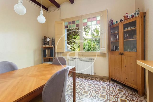 5 bedroom Villa for sale in Begues - € 575,000 (Ref: 9398469)