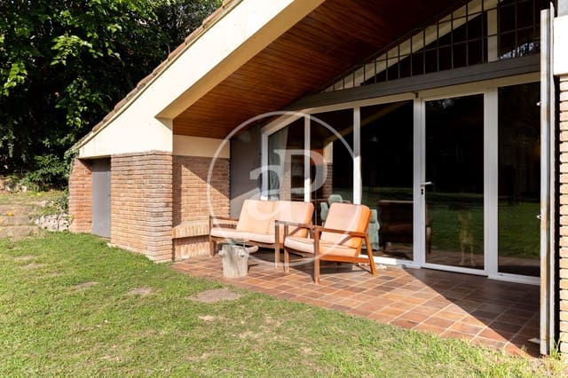 5 bedroom Villa for sale in Bellaterra, Cerdanyola del Vallès with pool - € 1,190,000 (Ref: 9400914)