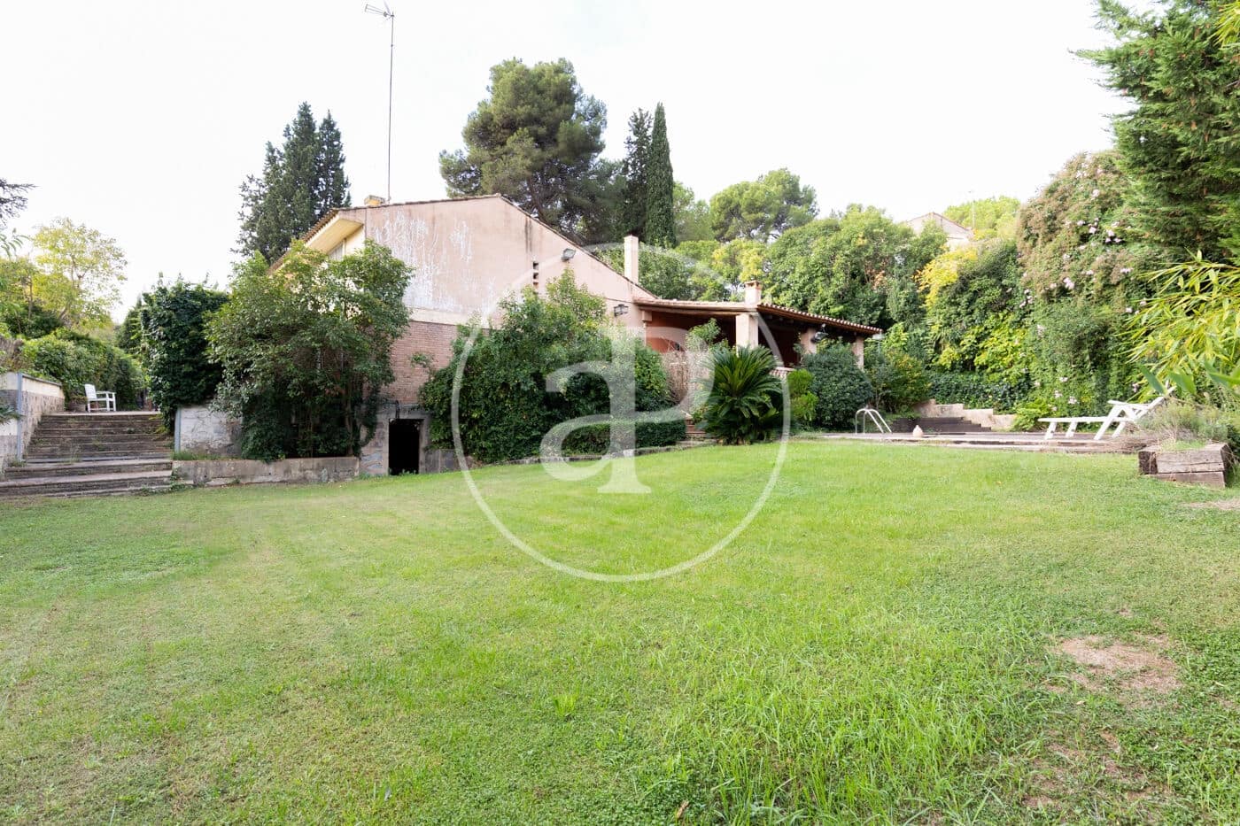 5 soverom Villa til salgs i Bellaterra med svømmebasseng - € 1 190 000 (Ref: 9400914)