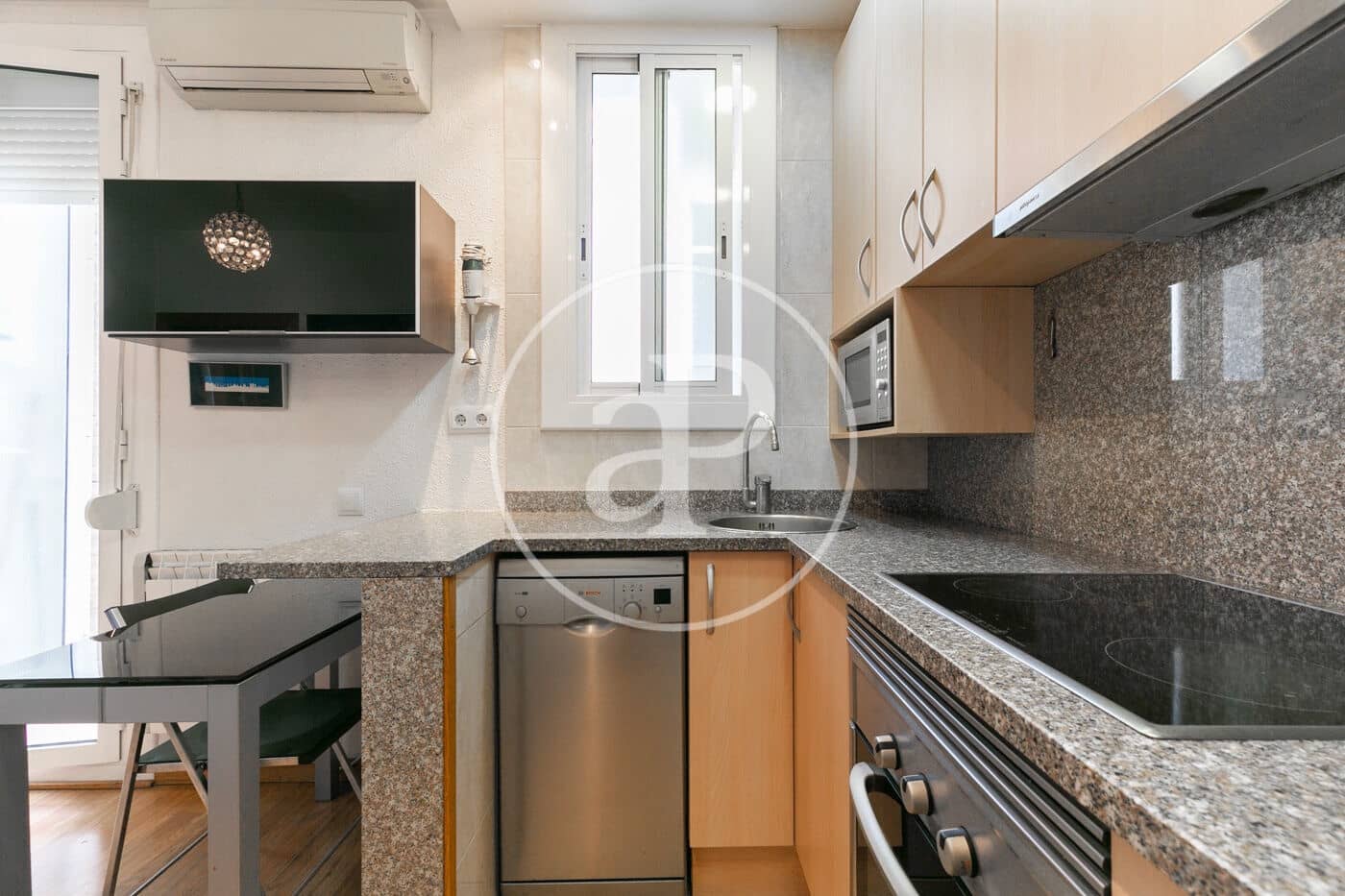 2 soverom Leilighet til leie i Barcelona by - € 1 800 (Ref: 9403347)