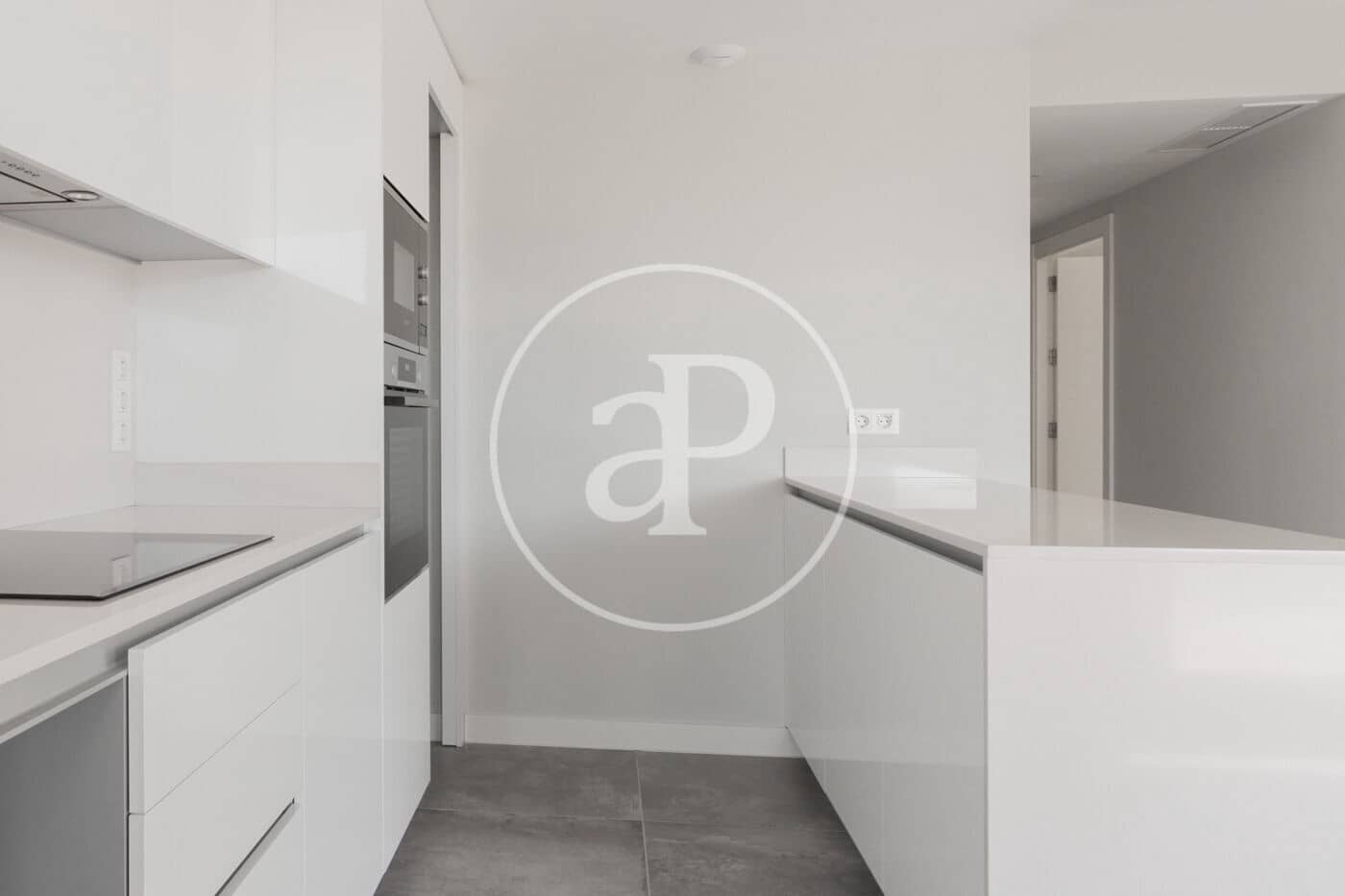 4 quarto Apartamento para arrendar em Badalona com piscina - 3 000 € (Ref: 9403348)