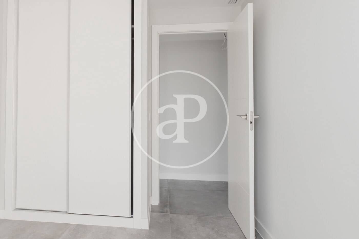 4 quarto Apartamento para arrendar em Badalona com piscina - 3 000 € (Ref: 9403348)